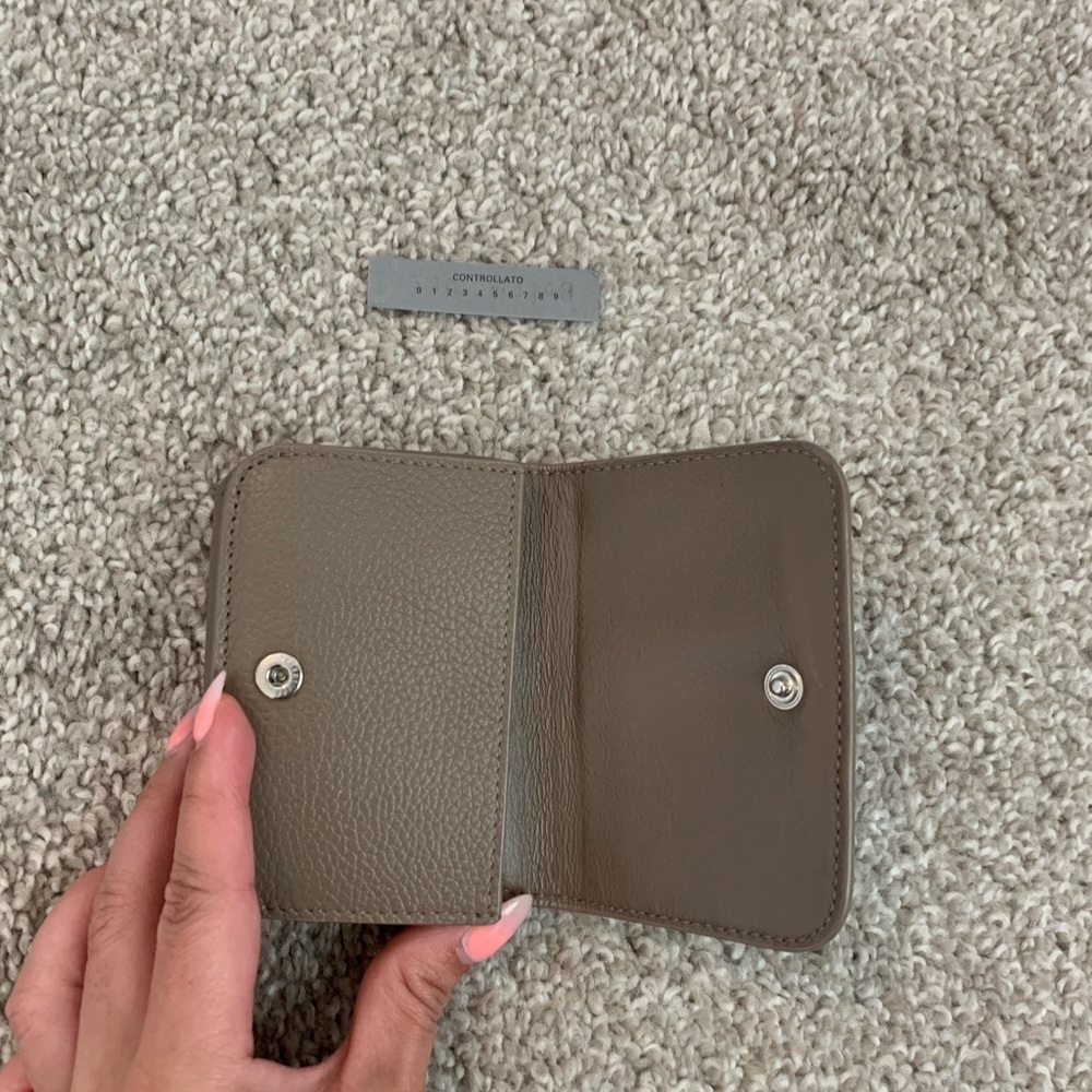 Balenciaga Mink Grey Calf Skin Wallet - Picture 5 of 12